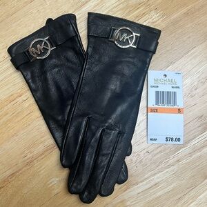 NWT - MICHAEL KORS / BLACK LEATHER GLOVES / SMALL